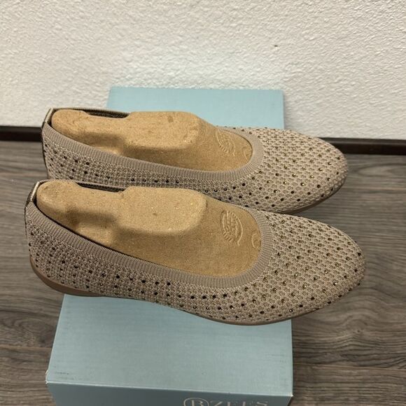 Bzees Kallie Ballet Flat - Picture 7 of 9